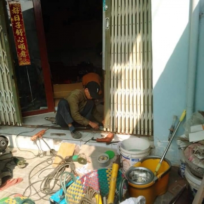 Sửa cửa sắt cửa kéo tại nhà Phú Nhuận