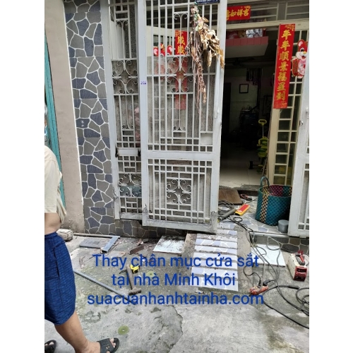 Sửa cửa sắt giá rẻ tại nhà Tân Bình