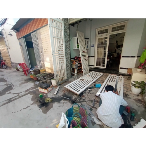 SỬA CỬA SẮT GIÁ RẺ TẠI NHÀ QUẬN TÂN BÌNH