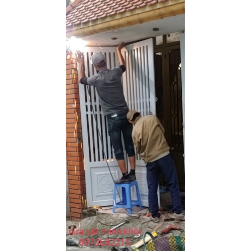sửa cửa sắt tại 384 Phạm Văn Bạch Quận Tân Bình